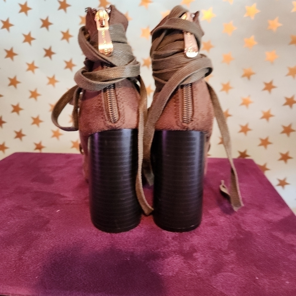 Olive green ballerina lace up heels - Picture 3 of 7